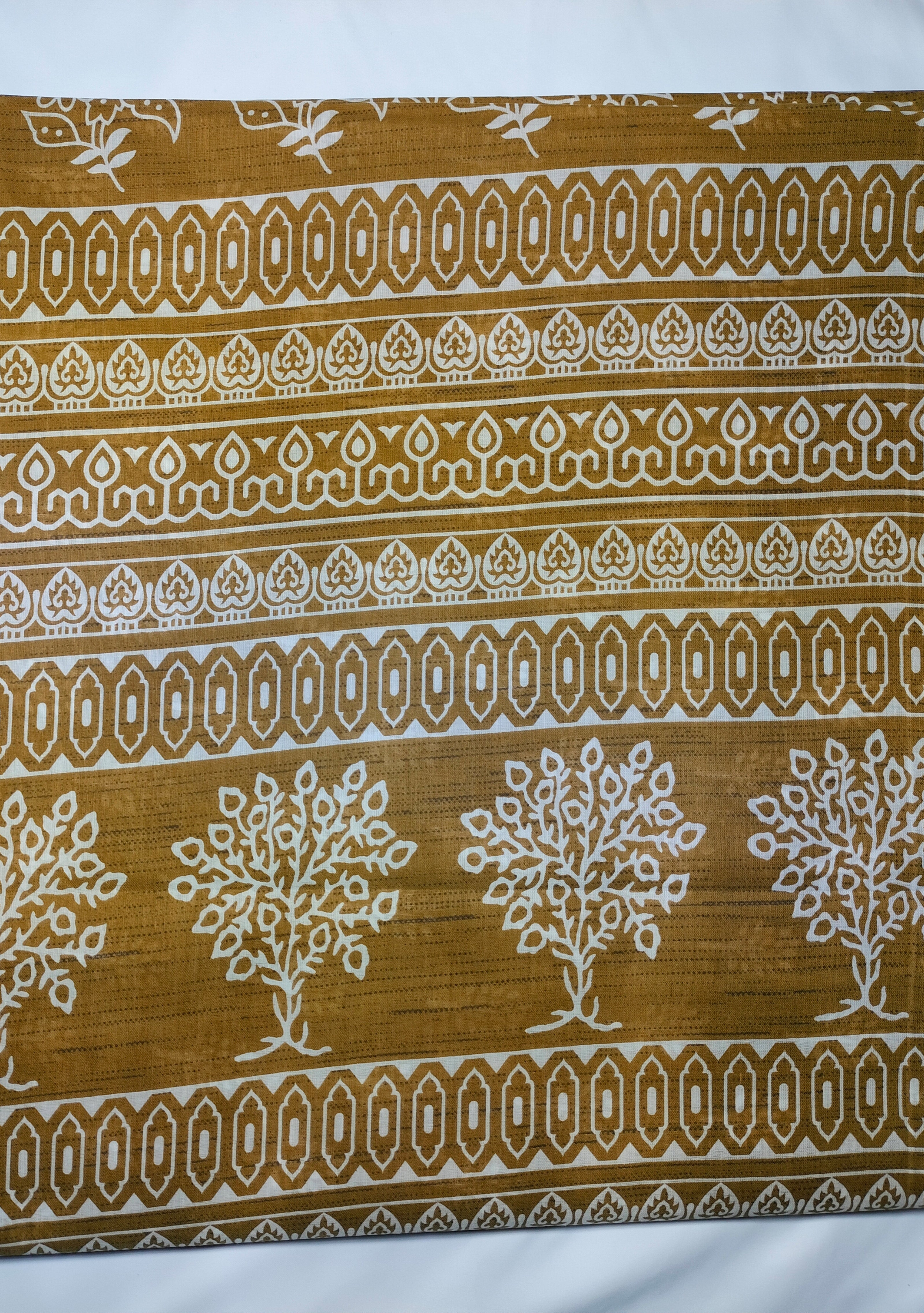 RAJGLOBAL Cotton Blend Printed Saree Brown