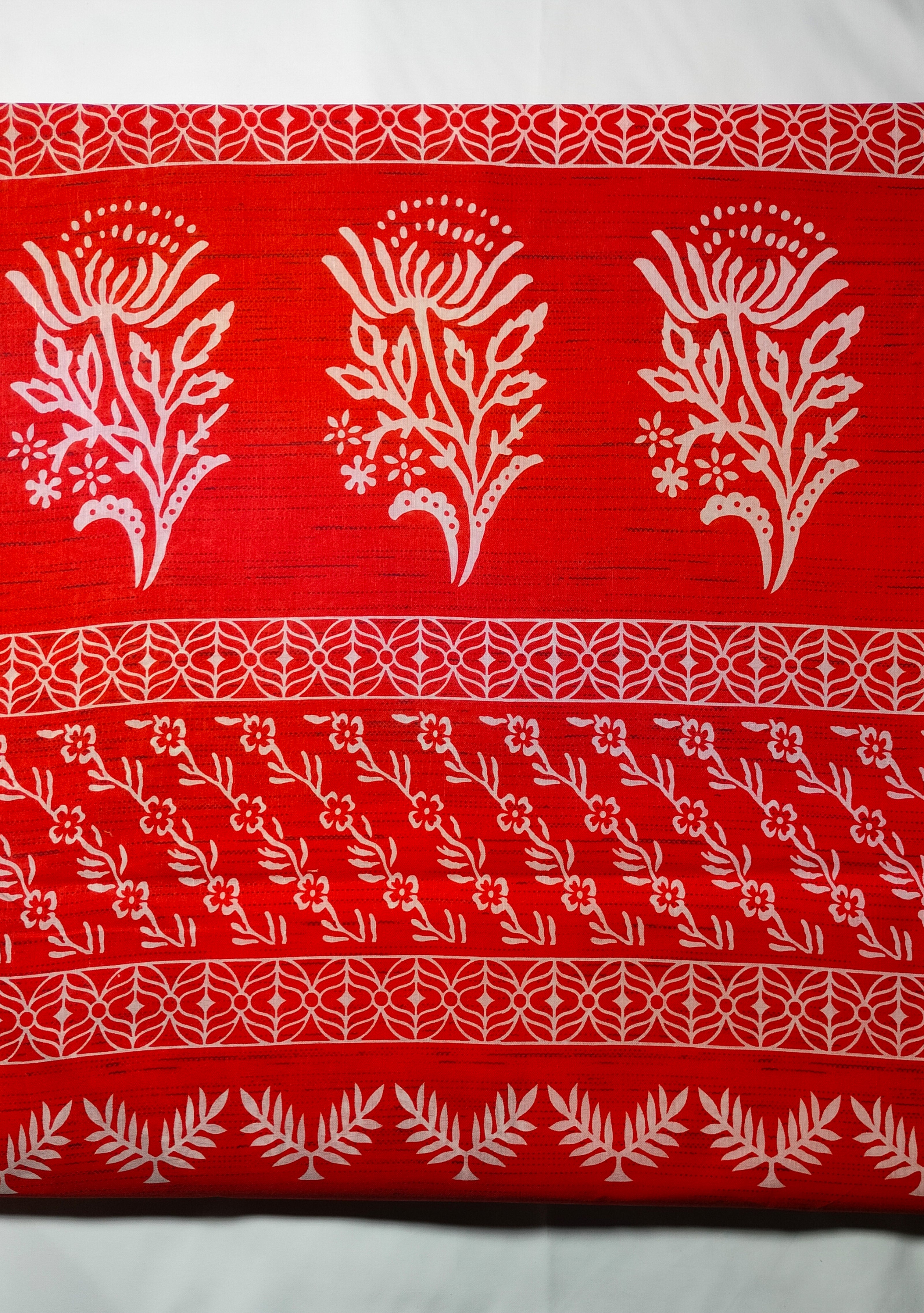 RAJGLOBAL Cotton Blend Printed Saree Red